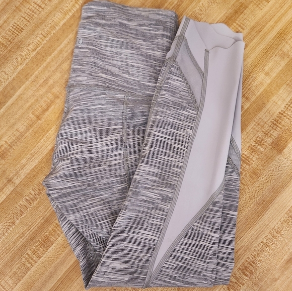 LULULEMON Wunder Under Crop Roll Down Mesh Wee, size 4 - Picture 4 of 8